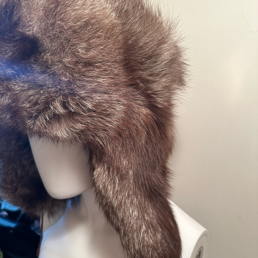 Fur hat - Picture 2 of 4